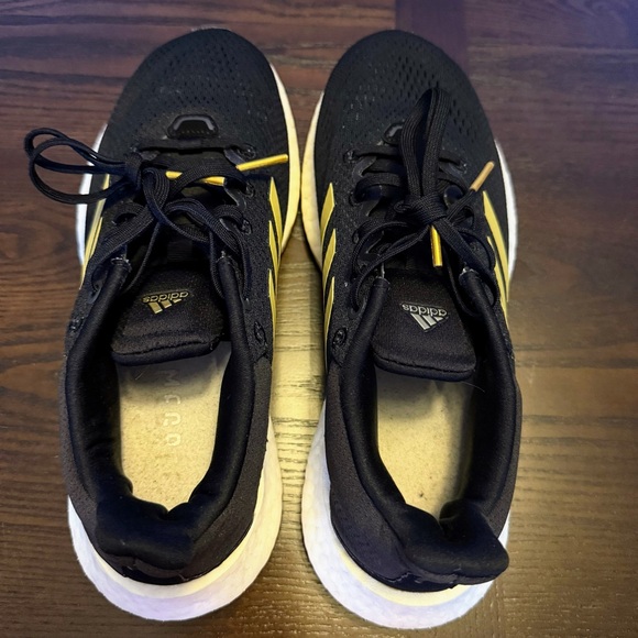 Like New - Women’s Size 9 Adidas Pureboost 22 Running Shoes Black/Gold Metallic - Picture 8 of 9